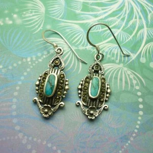 Elegant Vintage Sterling Silver Earrings - Turquoise - Small Flowers - Picture 1 of 2