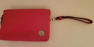 Vince Camuto Hot Pink Wristlet  leather 3 compartments- cards pockets - Imagem 1 de 4