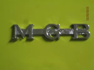 MGB ROADSTER BOOT BADGE MGB ON A BAR 1962 TO 1974 AHH6079 *** OD23 - Bild 1 von 2