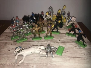 Vintage Deetail Britains Ltd Collection Of Knights And Horse Figures - Picture 1 of 17