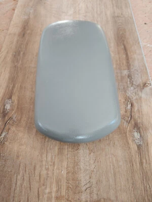 OEM TOYOTA RAV4 2006-2010 REPOSABRAZOS CONSOLA CENTRAL 58907-42020 Foto 1 de 4