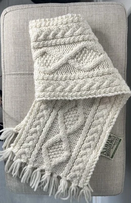 Bufanda de lana tejida crema blanca Aran irlandesa para niños Foto 1 de 4