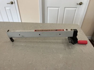 Rip Fence For Tradesman BTS10BW Table Saw - Image 1 of 4