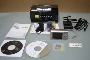 Nikon Coolpix S520Nikon Coolpix S520 Silber Digitalkamera 8 MP Zoom - Bild 1 von 12