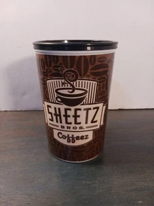 Tazza riutilizzabile Sheetz Bros. Coffeez modello chicco caffè 5" - senza coperchio - Foto 1 di 7