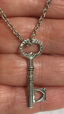 "Llave colgante de plata cadena collar hipoalergénico 18""" Foto 1 de 4