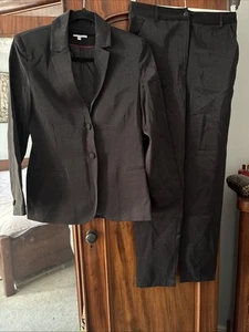 Suit - Picture 1 of 3