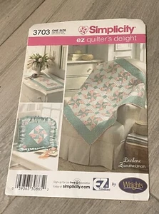 Simplicity Pattern 3703 Quilt Pillow Table Runner all in the pattern - Picture 1 of 1
