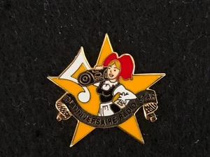 c pins pin ENAMEL FEMME SEXY PIN-UP RADIO STAR ALSACE VERSION EGF - Imagen 1 de 1