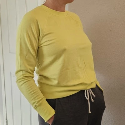 Suéter Pullover So Soft Usado Una Vez Al Día Para Mujer Cuello Redondo Amarillo Neón Pequeño Foto 1 de 4