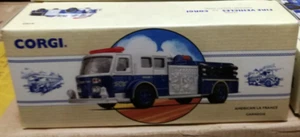 Camión de bomberos CORGI American Classic azul y blanco 1/50 camión modelo diecast - Imagen 1 de 1