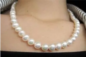 8-9mm White Salt Water Akoya Cultured Pearl Necklace 18'' - Picture 1 of 6