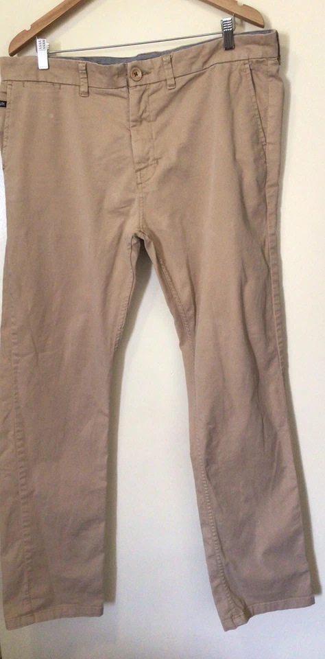 PANTALONES HOMBRE RIPCURL CAQUI TALLA 38 Foto 1 de 4