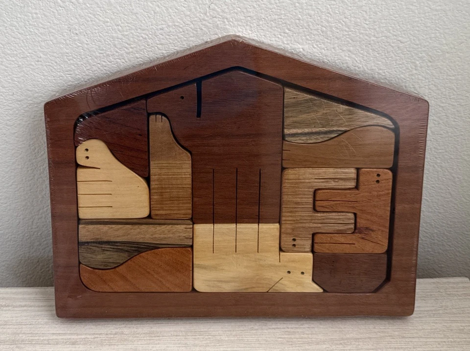 Quebra-cabeça de presépio artesanal feito de várias madeiras de Papua Nova Guiné - Imagem 1 de 2