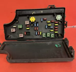 07 CALIBER/PATRIOT FUSE BOX INTEGRATED TIPM P04692169AG Warranty **W/ PIGTAILS** - Picture 1 of 6