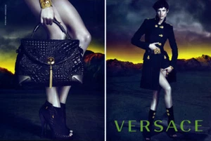 Versace Marcus Piggott Mert Alas Saskiade 2011 cerveza 3 páginas anuncio de revista - Imagen 1 de 2
