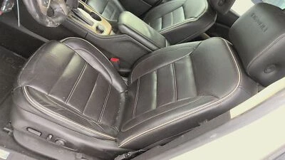 17 GMC ACADIA Vin ZLeather (electric)DRIVER SIDE FRONT SEAT - Imagem 1 de 4
