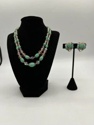 De colección. Collar y pendientes de clip de 2 hilos de piedra de color turquesa y piedras AB Foto 1 de 4