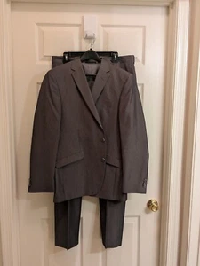 Kenneth Cole Unlisted Gray Pinstripe Suit 42R Jacket 35 Waist Pants - Picture 1 of 7