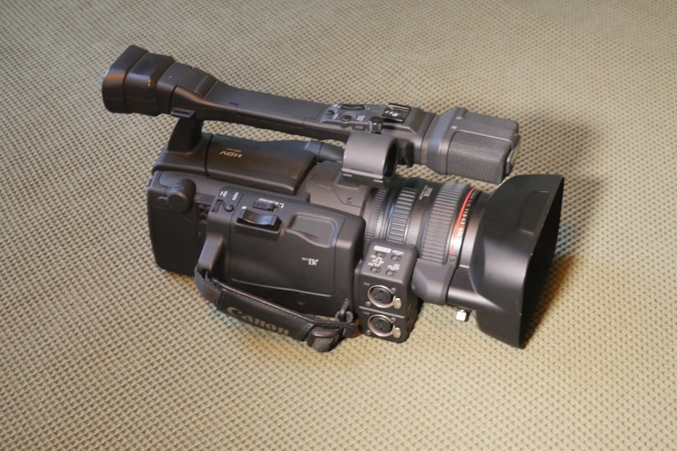 Canon XH-A1 Camcorder Schwarz, Mini-DV - Bild 1 von 4
