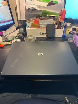 HP Compaq nx9420 - Core 2 Duo T7200 2 GHz - Sin disco duro Foto 1 de 4