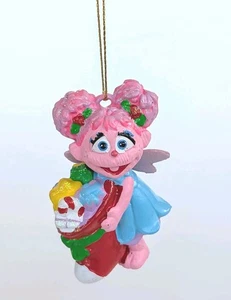Adorno navideño de Plaza Sésamo Abby Cadabby 3,75" brillo DAÑO - Imagen 1 de 6