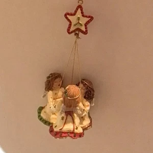 Figi Grafik Weihnachtsschmuck singend karoling Engel haltend Hände Vintage - Bild 1 von 7