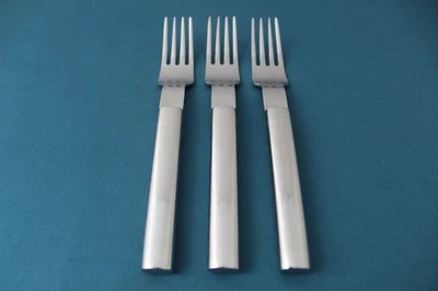 3 garfos para salada Boda Nova aço oval brilhante aço inoxidável 6 1/2" - Imagem 1 de 4