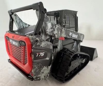 NEW RARE 1:25 Bobcat T76 Compact Track Loader Limited Edition Wounded Warrior - Image 1 of 4