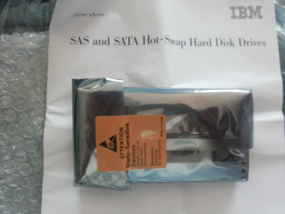 HARD DISK 2.5" IBM 42D0677 146 GB 146GB SAS 2 SAS2 15K 6GBPS NUOVO CON FATTURA  - Immagine 1 di 1