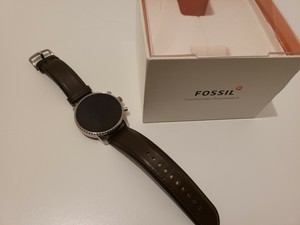fossil smart watch gps