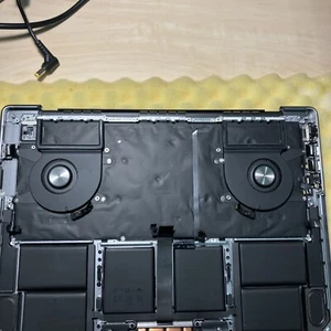 Ventola di raffreddamento CPU originale Apple Macbook Pro 14" A2442 EMC 3650 - Foto 1 di 1