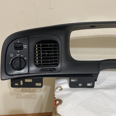  BUENO 1998-2002 CROWN VICTORIA GRAND MARQUIS Cuadro de instrumentos Panel de instrumentos  Foto 1 de 4