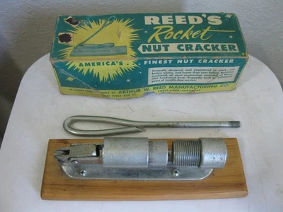 Reed’s Rocket Nut Cracker R-300 w/ Original Box 1950s Little Rock, AR USA VTG - Image 1 of 4