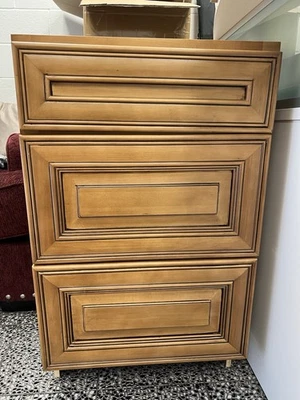 Armario con base de cajón ancho 21 madera maciza color arce Foto 1 de 3