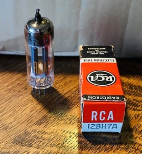 RCA 12BH7A Electron Tube Radiotron Made In USA - Picture 1 of 7