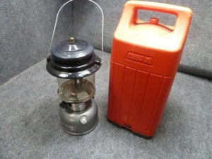 Linterna Colman PowerHouse sin plomo 295, 2 mantos con estuche de almacenamiento con fecha 6-91 - Imagen 1 de 6