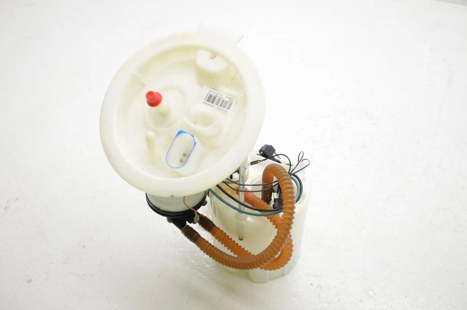2014-2016 BMW 435i Convertible 3.0L Fuel Pump Assembly 724397516 - Image 1 of 4
