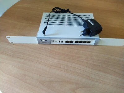 ZyXEL NXC2500 Wireless LAN Controller - Gestione di 8 AP espandibile. - Immagine 1 di 3