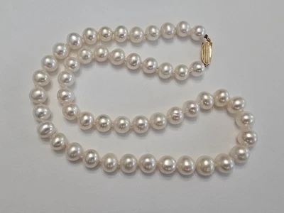 Collar vintage de oro amarillo de 14k con broche de perlas de 9 mm anudadas de 18" Foto 1 de 4