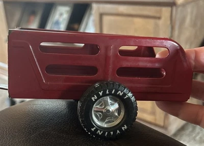 Vintage Nylint Livestock Trailer -Red Pressed Steel - Image 1 of 4