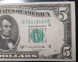 5 Dollar Bills Series 1950D  D76118165B Good Condition - Picture 1 of 3