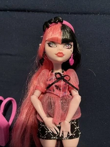 Monster High G3 Draculaura Doll 2022 #MH-52 - Picture 1 of 4