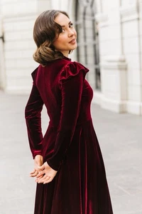 Vestido midi con volantes de terciopelo rojo XXL Plus de vacaciones Ivy City Co La Lady usado en excelente estado - Imagen 1 de 6