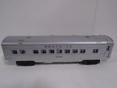 1964-5 VINTAGE LIONEL O GAUGE #2405 LIGHTED SANTA FE PULLMAN PASSENGER CAR - Image 1 of 4
