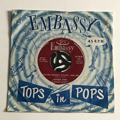 Maureen Evans - Kiss Me Honey, Honey Kiss Me 7" Recordb - 45-WB 319 VG+ - Image 1 of 4