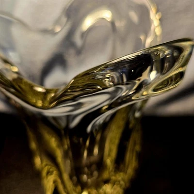 Jarrón de cristal de forma libre de mediados de siglo raro de 9" vidrio artístico pesado estilo Daum/Orrefors casi nuevo Foto 1 de 4