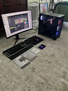 CORSAIR VENGEANCE i7400 Gaming PC with FULL GAMING SET UP - Picture 1 of 12