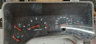 Speedometer Cluster LHD MPH Fits 01-02 WRANGLER 771600 - Image 1 of 4
