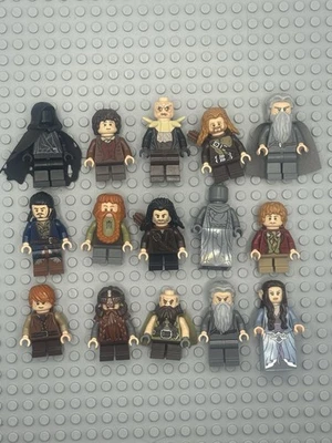 LEGO LOTR Minifigura Lote De 15 + Accesorios - ¡Elfos, Enanos, Hobbits!! Foto 1 de 4